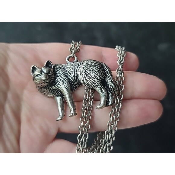 Adjustable Silver Tone Metal Wolf Pendant Necklace, Vintage Costume Jewelry - Picture 1 of 10